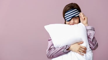 How to sleep early at night